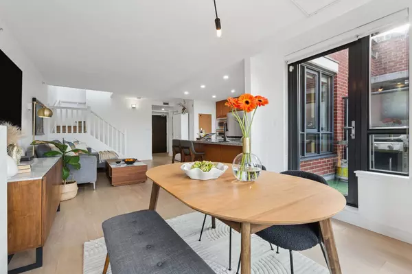 Vancouver, BC V5Z 4S7,3228 Tupper ST #426