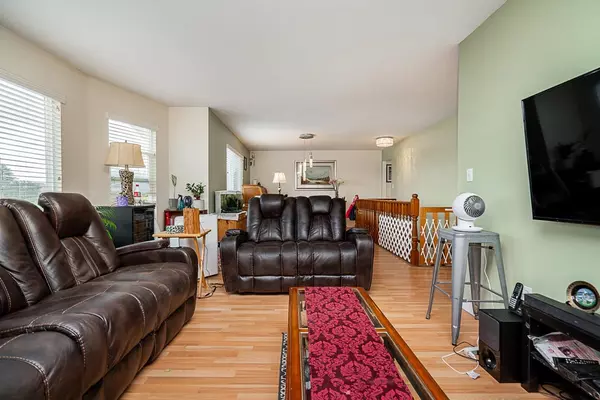 New Westminster, BC V3L 3X8,527 E Columbia ST