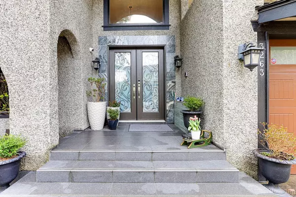 North Vancouver, BC V7N 3P2,3263 Norwood AVE