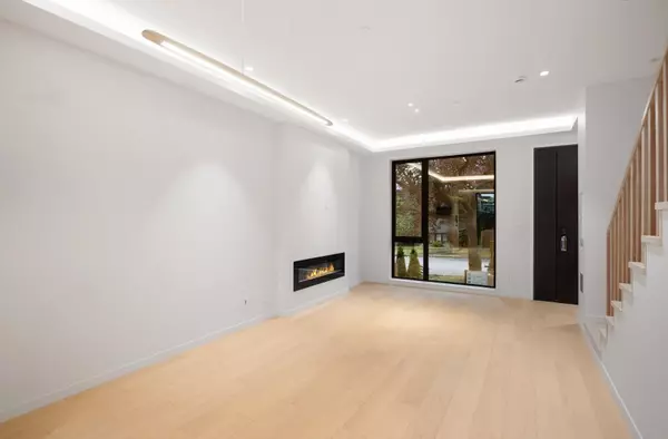 Vancouver, BC V6P 2V4,8226 Ardera ST #1