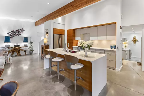 Squamish, BC V8B 0P2,1023 Jay CRES