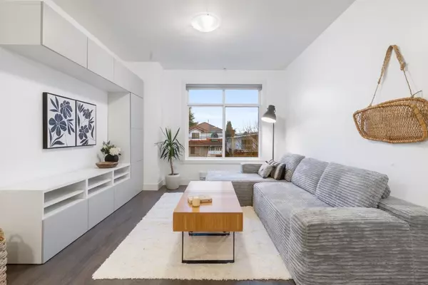 5837 Wales ST, Vancouver, BC V5R 0E6