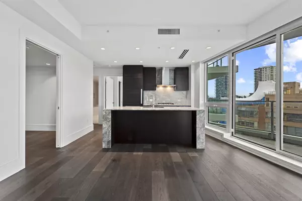 White Rock, BC V4B 0C3,1501 Foster ST #803