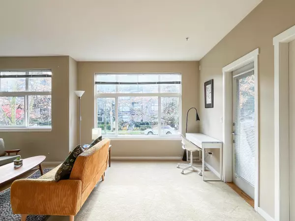 Surrey, BC V4A 1V4,15299 17a AVE #207