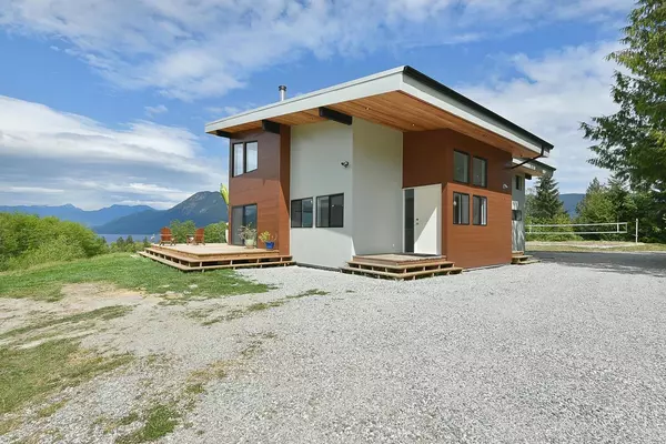 Sechelt, BC V7Z 0L1,6400 Crowston RD