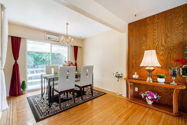 Coquitlam, BC V3K 3S1,2294 Austin AVE