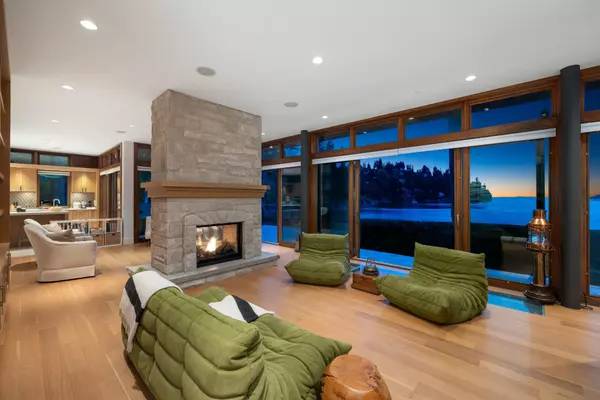 West Vancouver, BC V7W 3B7,6780 Batchelor Bay PL