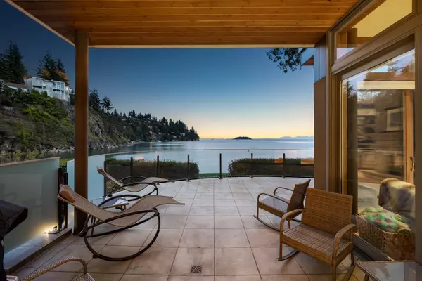 6780 Batchelor Bay PL West Vancouver, BC V7W 3B7