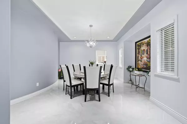 Coquitlam, BC V3C 6A5,2773 Nadina DR