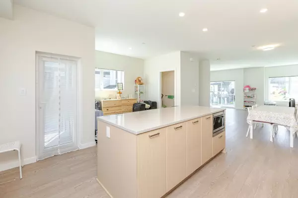 Pitt Meadows, BC V3Y 0G6,19451 Sutton AVE #50