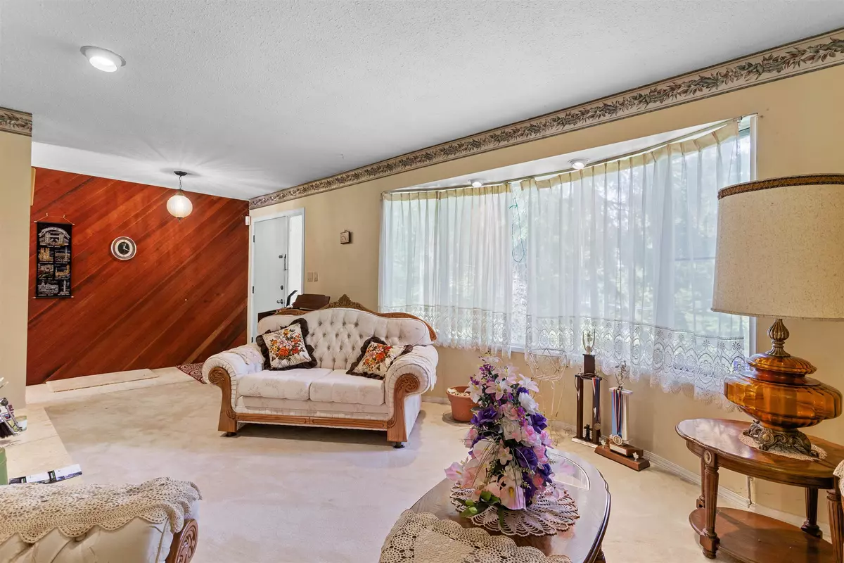 Maple Ridge, BC V2W 1N1,11668 272 ST