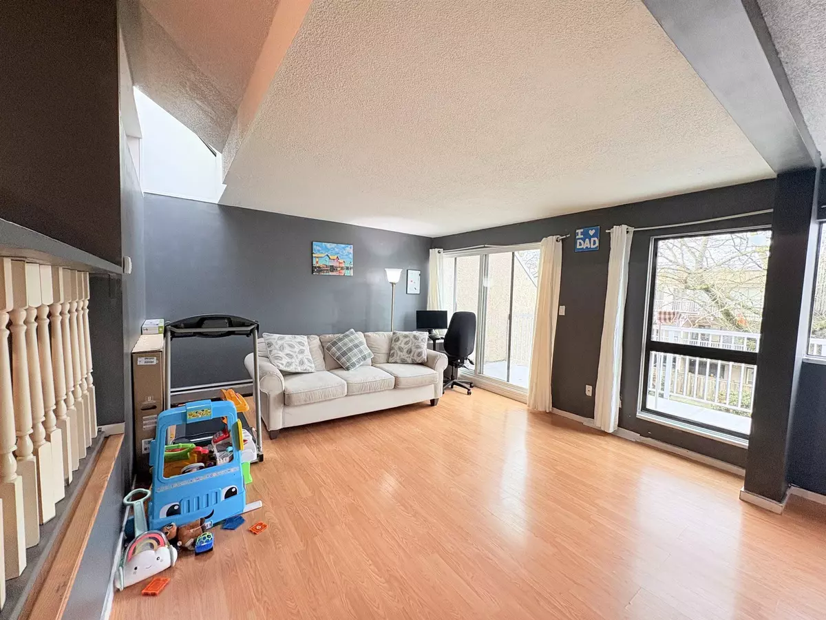 Surrey, BC V3S 1V2,17716 60 AVE #95