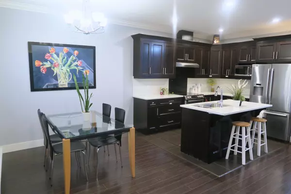 Surrey, BC V3R 7C6,15399 Guildford DR #118