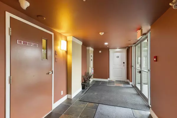 Abbotsford, BC V2S 8R2,33255 Old Yale RD #411