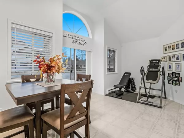 Langley, BC V2Y 1L2,19645 64 AVE #402