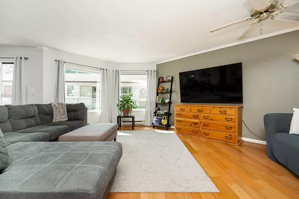 White Rock, BC V4B 5G6,1350 Vidal ST #519