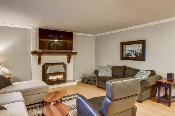 Langley, BC V3A 3L2,19735 48 AVE