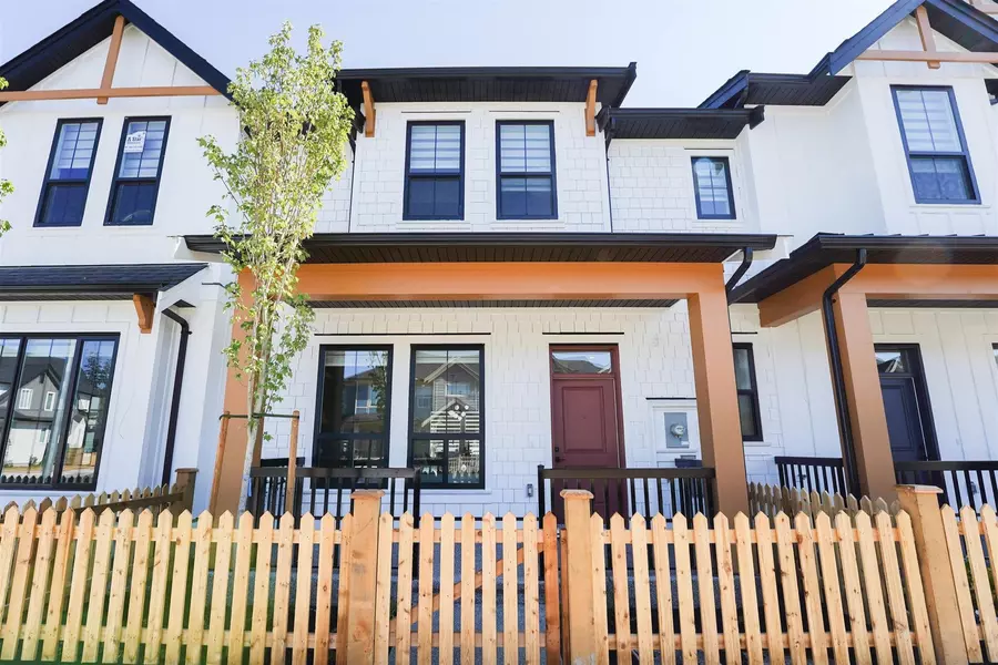 20482 76 AVE, Langley, BC V3S 2H2