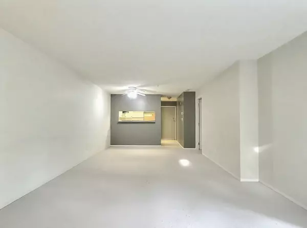 Surrey, BC V3T 3T5,10128 132 ST #212