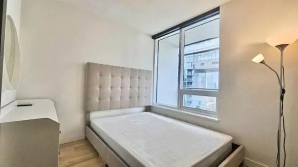 Vancouver, BC V6B 0P4,68 Smithe ST #1816