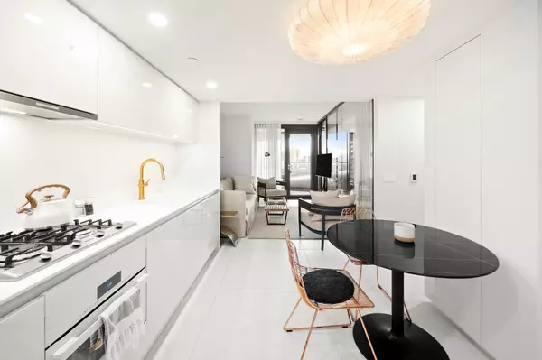 Vancouver, BC V6E 0E5,1033 Nelson ST #1004