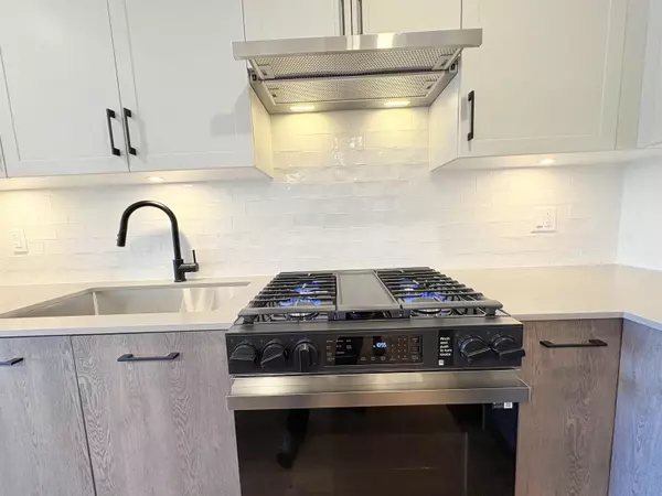 Langley, BC V4W 0E3,27215 Aldergrove Town Centre DR #203