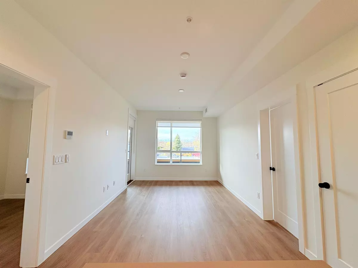 Langley, BC V4W 0E3,27215 Aldergrove Town Centre DR #203