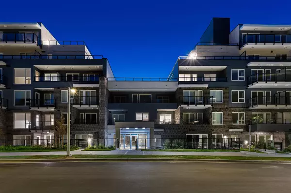 Port Moody, BC V3H 2E6,2002 St. George ST #221