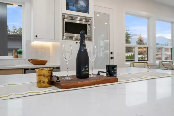 Chilliwack, BC V2R 2G4,45141 Watson RD #7