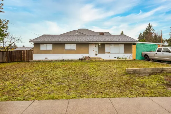 Coquitlam, BC V3J 5B4,740 Porter ST