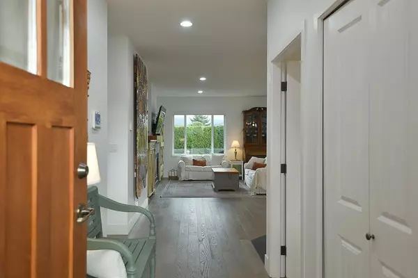 Sechelt, BC V7Z 0N8,5760 Turnstone DR