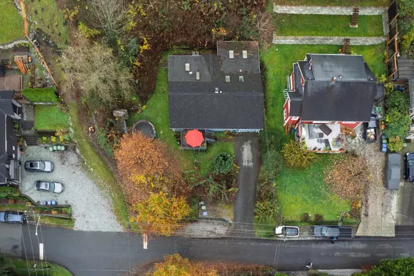 Port Moody, BC V3H 2H9,2133 Hope ST