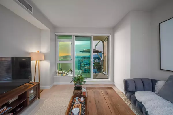 1221 Bidwell ST #1506 Vancouver, BC V6G 0B1