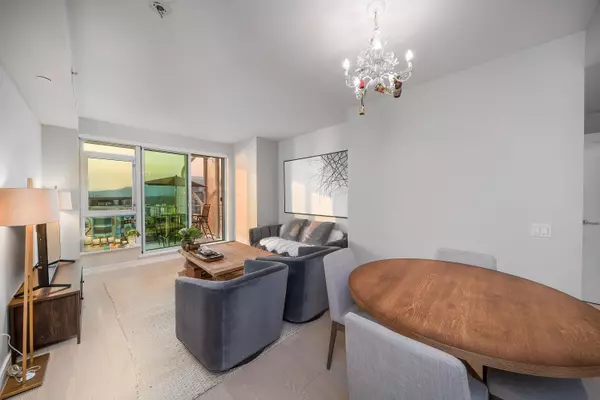 1221 Bidwell ST #1506 Vancouver, BC V6G 0B1