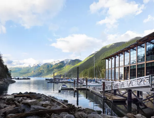 West Vancouver, BC V7W 2B2,6691 Nelson AVE #202