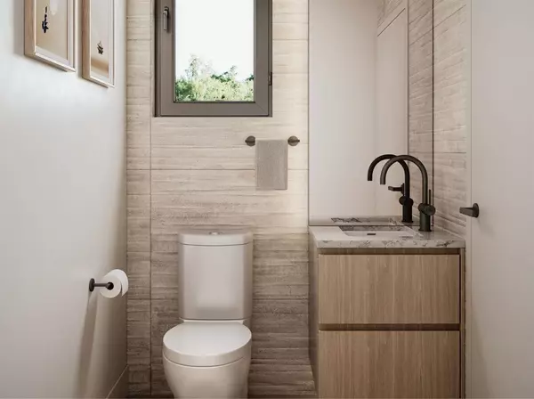 Vancouver, BC V5V 1X8,646 E 23rd AVE #1