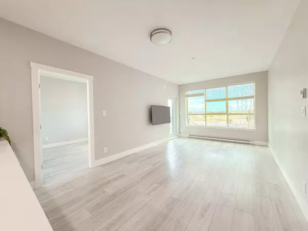 Tsawwassen, BC V4M 0C4,4690 Hawk LN #323