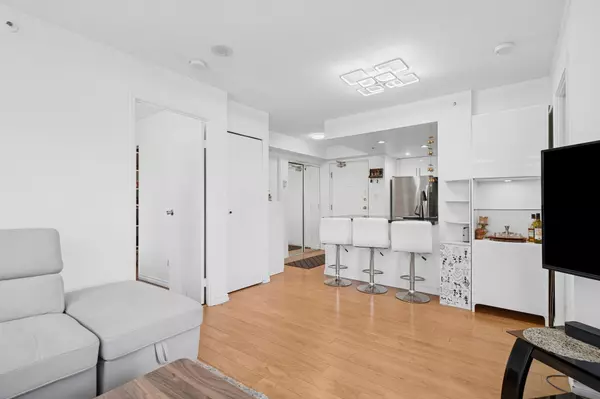 828 Agnes ST #1402 New Westminster, BC V3M 6R4