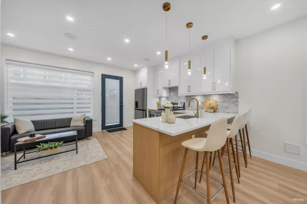 2705 East 3rd AVE #2 Vancouver, BC V5M 1H3