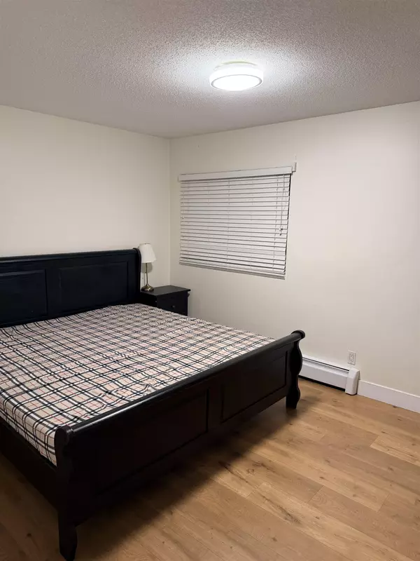 Surrey, BC V3W 6G4,7468 138 ST #121