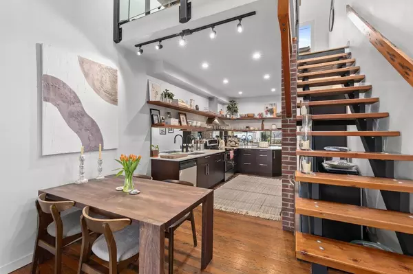 North Vancouver, BC V7M 1H8,251 W 4th ST #311