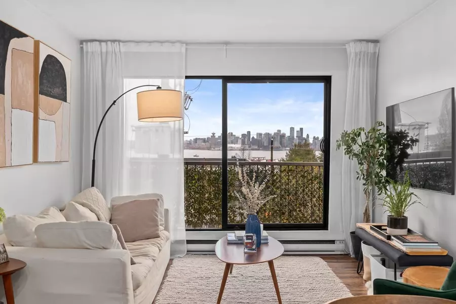 251 W 4th ST #311, North Vancouver, BC V7M 1H8