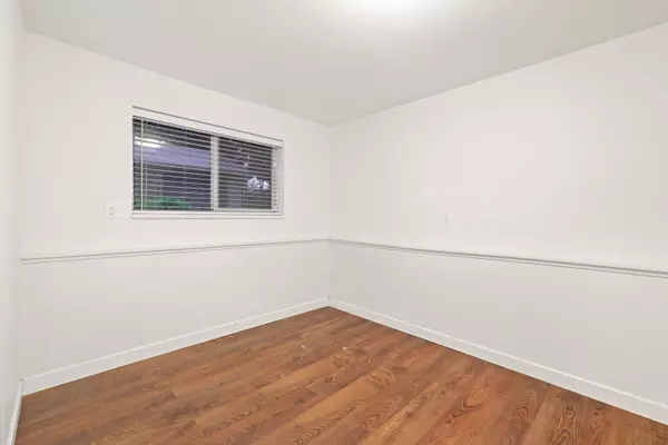 Surrey, BC V3S 5X5,6245 152a ST