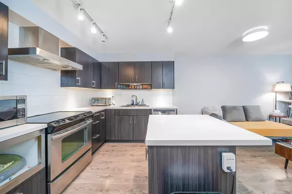 New Westminster, BC V3L 0G5,500 Royal AVE #501