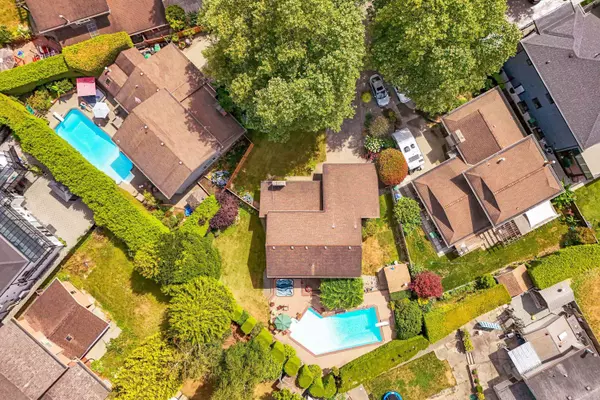 Surrey, BC V3V 6S1,8913 Jedburgh PL