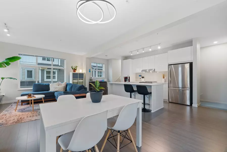 11295 Pazarena PL #1904, Maple Ridge, BC V2X 4K9