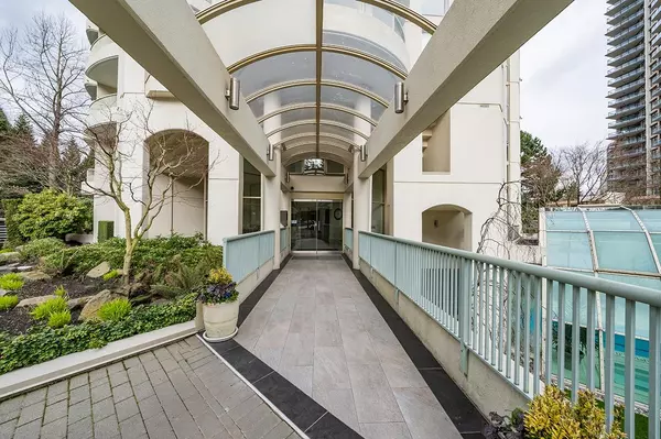 Burnaby, BC V5H 2N1,6188 Patterson AVE #2302