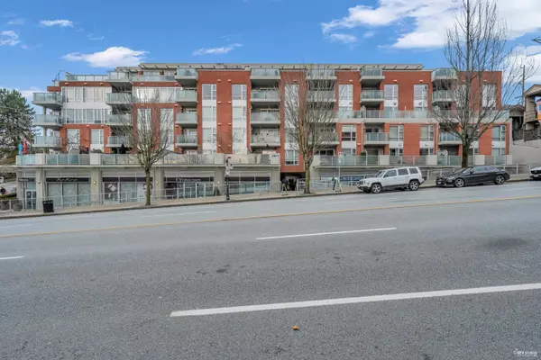 Burnaby, BC V5C 6V2,3811 Hastings ST #412