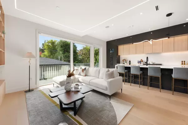 Vancouver, BC V6N 2X6,3232 W 38th AVE #2