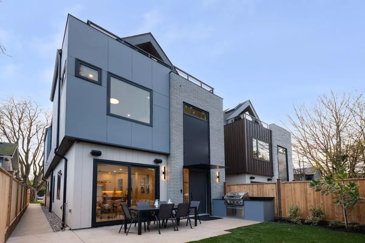 Vancouver, BC V6K 2P4,2635 W 12th AVE #2